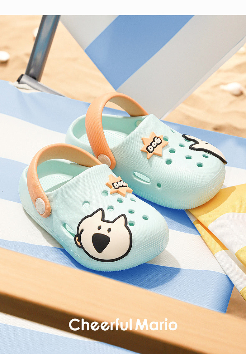 Summer children's slippers, indoor non-slip home wear with cartoon patterns, suitable for both boys and girls, soft-soled toddler flat shoes.