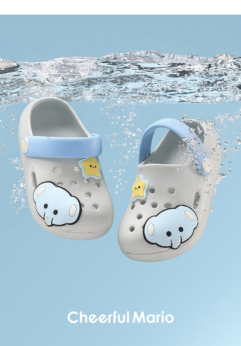 Summer children's slippers, indoor non-slip home wear with cartoon patterns, suitable for both boys and girls, soft-soled toddler flat shoes.
